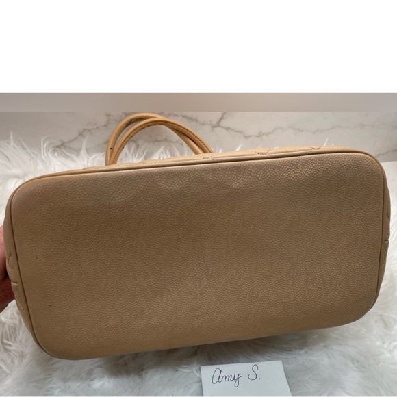 Chanel Medallion Caviar leather quilted purse - Picture 13 of 15